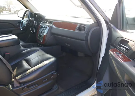 2010 Chevrolet Tahoe Lt z USA, uszkodzony, nr VIN 1GNUCBE00AR289950